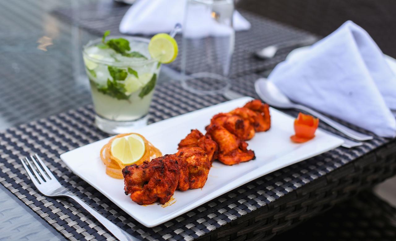 Imperial Clarks Inn Dehradun Ngoại thất bức ảnh